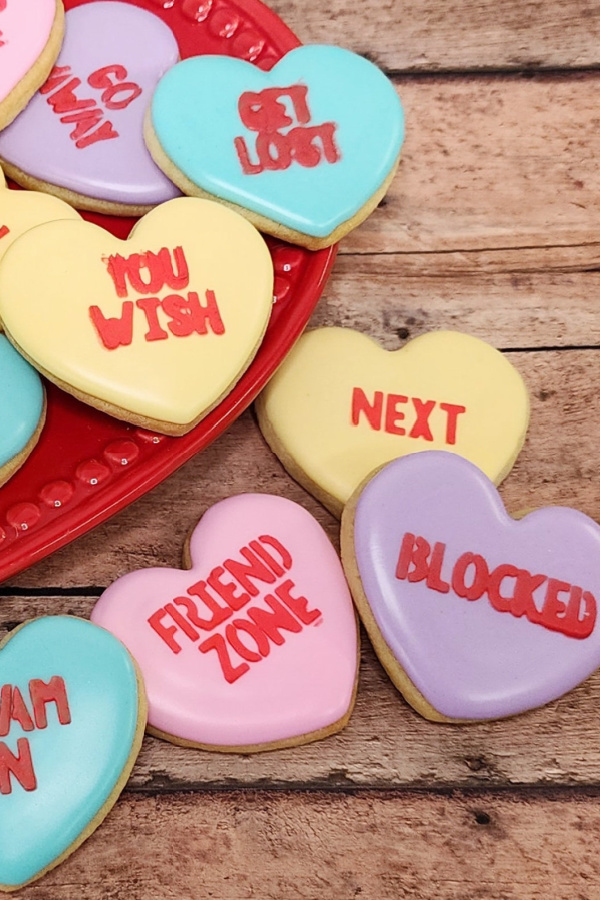Anti-Valentine's Day Gifts: Cynical heart cookies from Crazytown Cookies