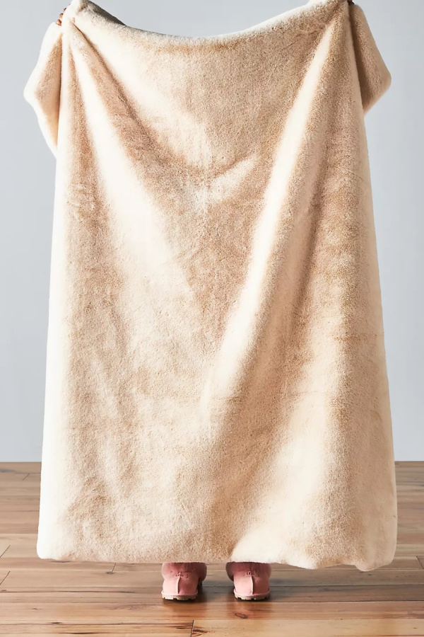 Best gifts for girlfriends: The coziest faux fur throw from Anthropologie | Valentines gifts