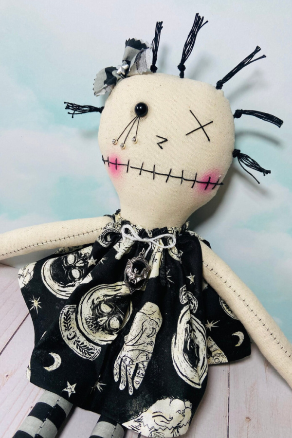 Anti-Valentine's Day gifts: Creepy handmade dolls from DDS Mascot Monsters