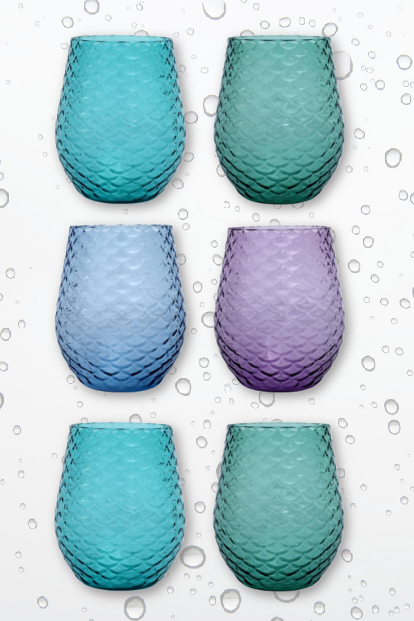 Gorgeous Find: acrylic stemless wine tumblers with mermaid scale pattern