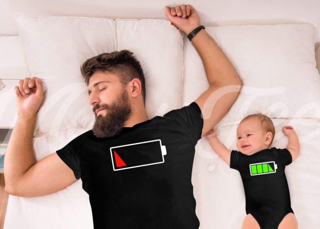 Best baby gifts for new dads: Daddy / baby matching power level shirt set