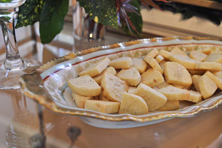 Homemade shortbread cookies with lavender salt: An easy, go-to dessert recipe for every holiday party