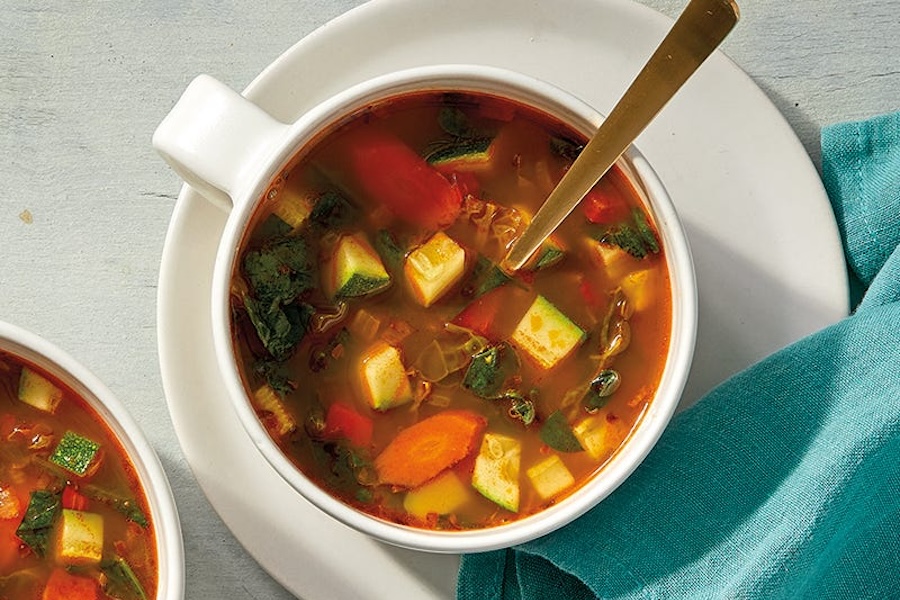 Nutritious garden vegetable soup, our weekly Weight Watchers recipe